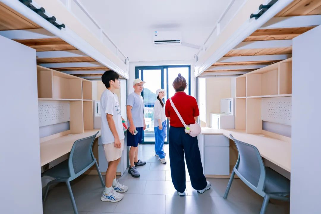 “”